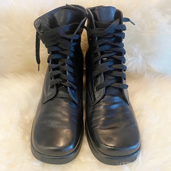 Robert Clergerie Lace Up Square Toe Vintage Style Boot Made in France 7.5 - Picture 2 of 12